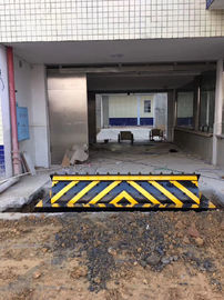 Three Meter Electric Hydraulic Road Blocker Anti Terrorist Shallow Mounted Durable